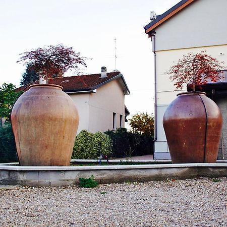 B&B Leonardo Rho Eksteriør billede